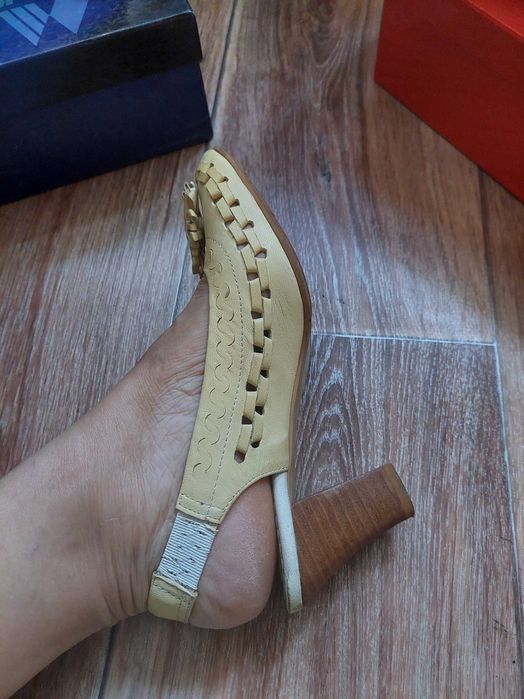 Босаножки шлёпки