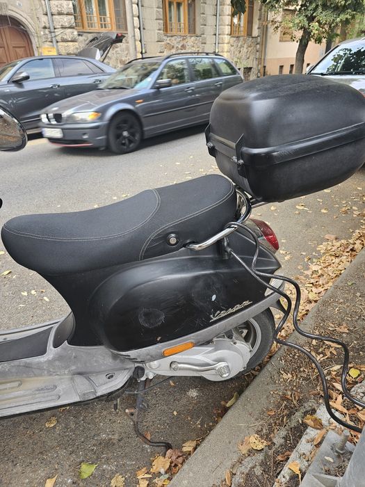 Ofer spre vanzare Scuter Piagio Vespa X50
