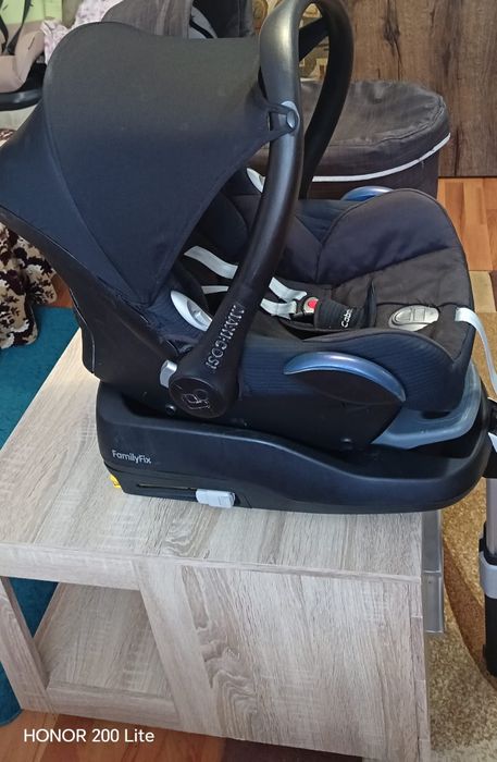 Vând cărucior 3in 1 marca Hartan