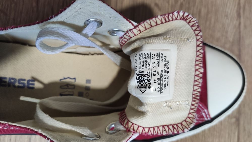 Чисто нови кецове Converse