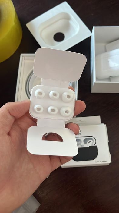 AirPods  Pro 2-4