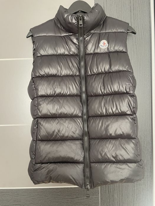Vesta neagra Moncler