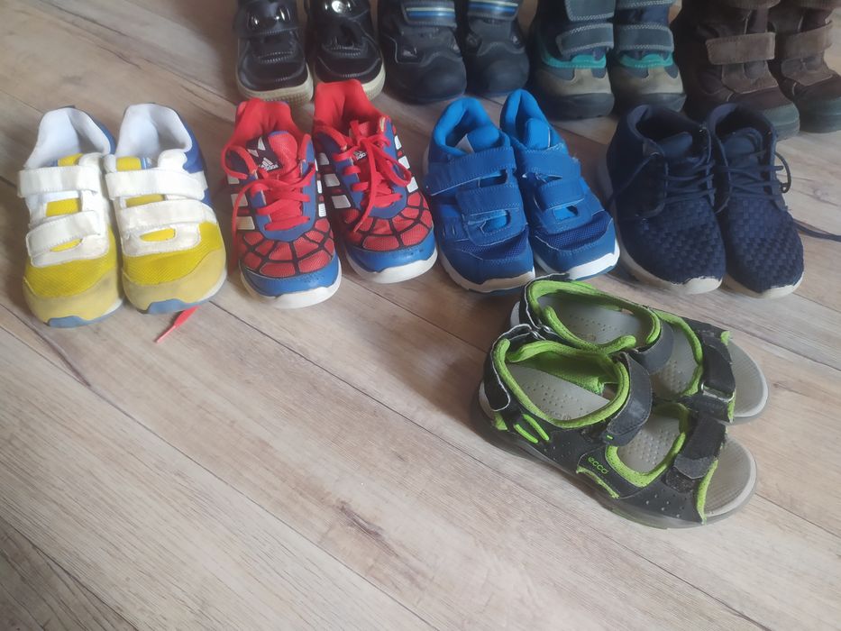 Продам кроссовки, зимние сапоги