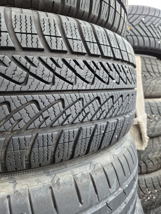 2бр. 215 55 17 Goodyear зимни.
