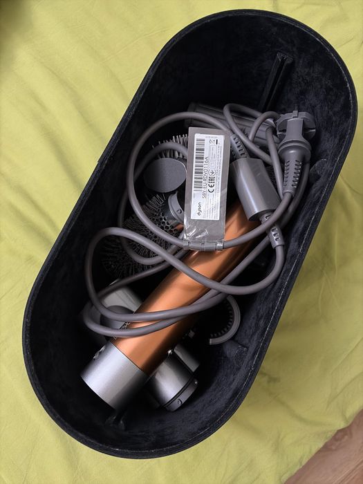 Dyson Airwrap Styler для волос средней длинны