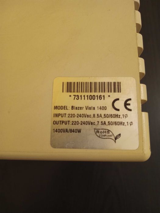 UPS Redi Blazer 1400VA 840W cu cablu alimentare si fara baterii, in stare perfecta de functionare