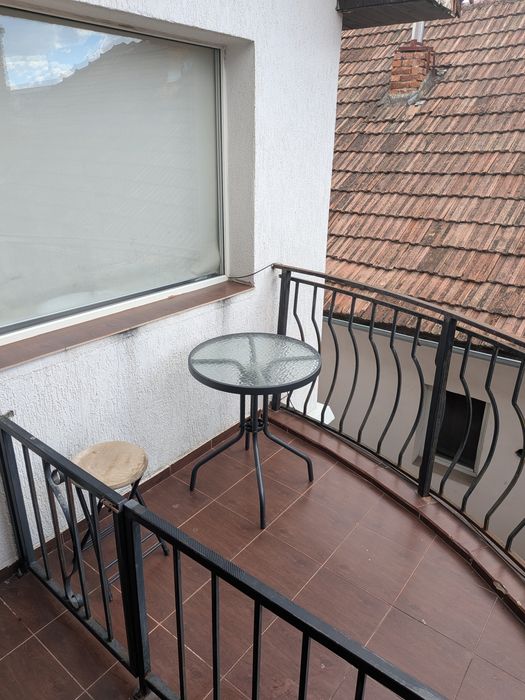 Închiriez apartament cu 1 camera,Între Lacuri