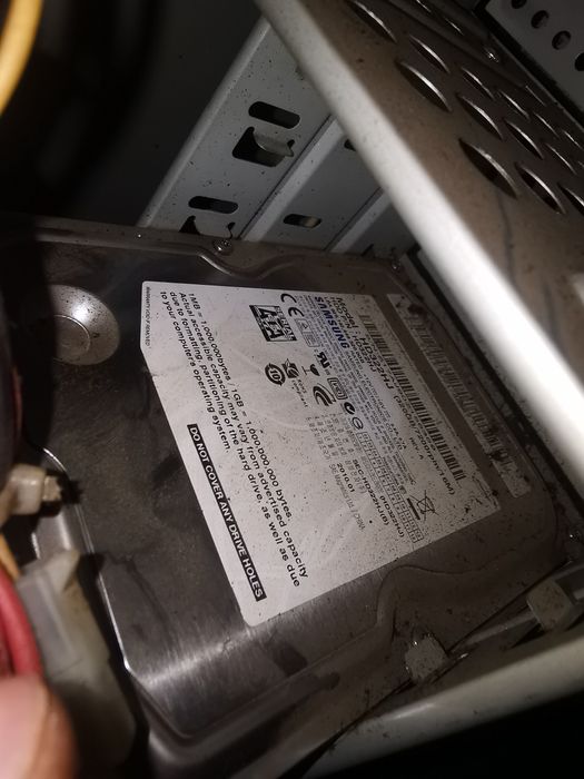 Настолен компютър.