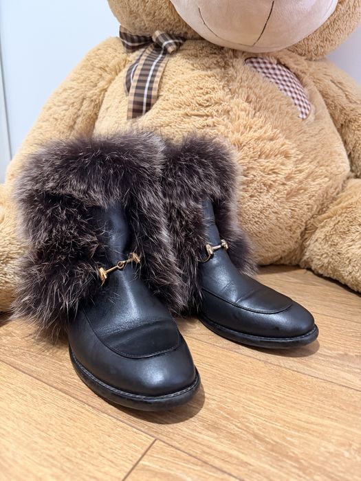 Боти от естествена кожа с естествен пух