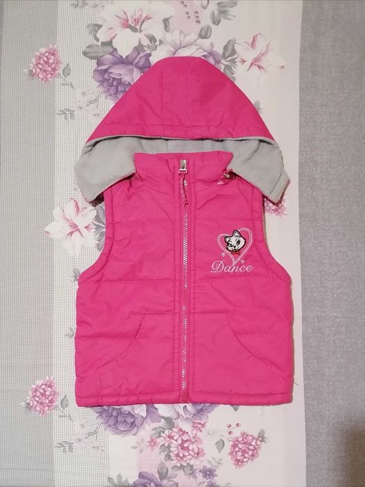 Грейка - елек с качулка