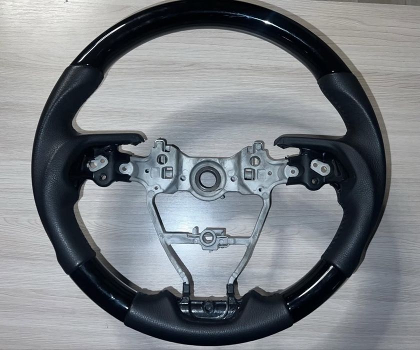 Продам руль на камри
