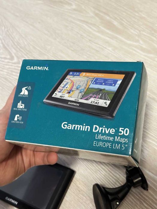GPS навигация Garmin Drive 50 LM (5 инча еĸран, Карти на Европа)
