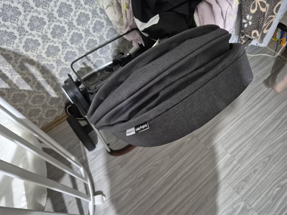 Продам кроватку и  коляску