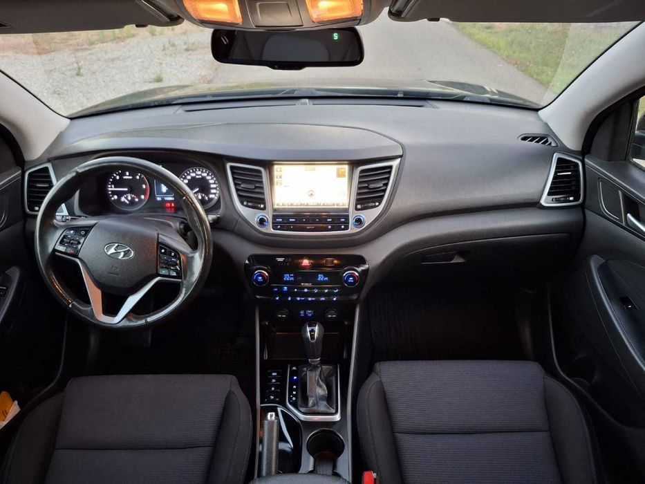 HYUNDAI TUCSON - 1.7 CRDi Automat / LED / NAVI / Climatronic / Volan incalzit