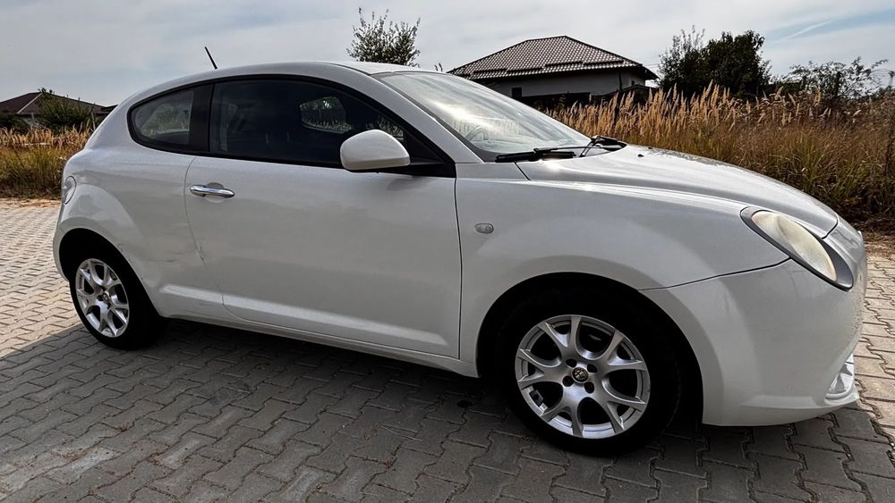 Alfa Romeo MiTo 2011 benzină, 4.725 € — imagine 2