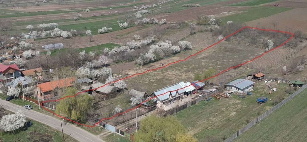 Vânzare teren intravilan la strada principala– Ghercesti, sat Teisani.