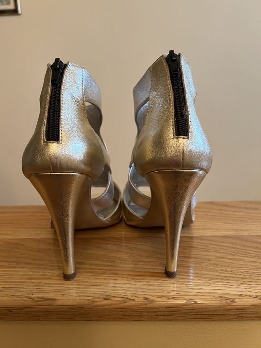 Vand sandale din piele argintiu & auriu 39