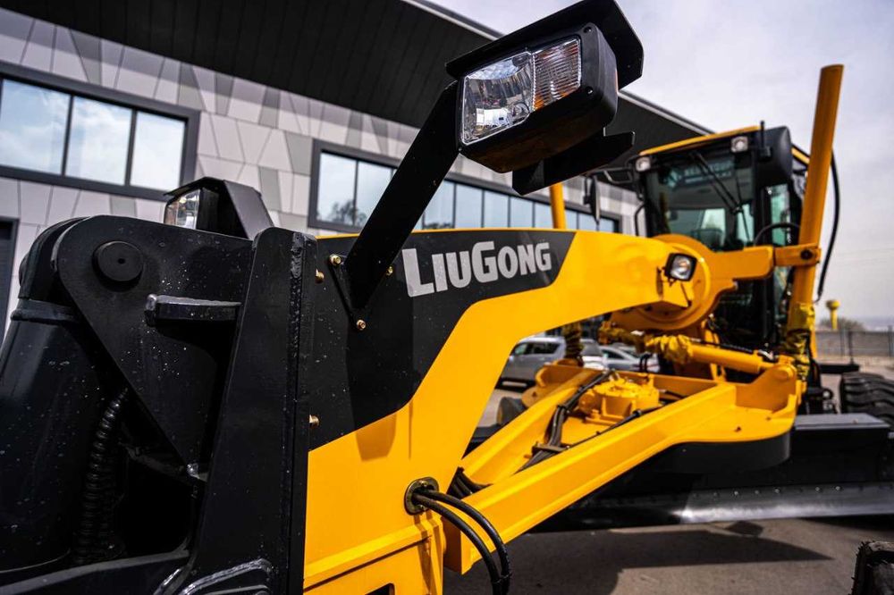 Автогрейдер LiuGong CLG 4215D (4WD)