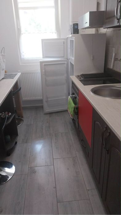 Inchiriez garsoniera in Militari Residence