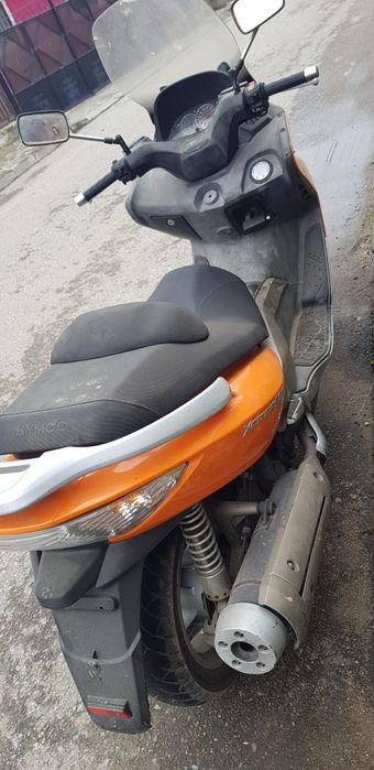 Vând scuter kymco de 500cc
