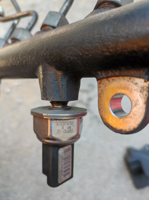 Датчик Siemens налягане на горивото(рейка)за Пежо-407,2.0HDI-136к.с.