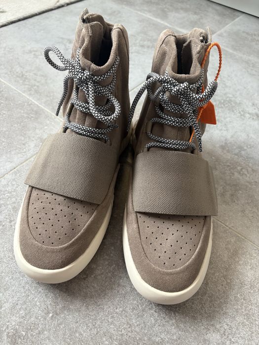 Продам новые кроссовки