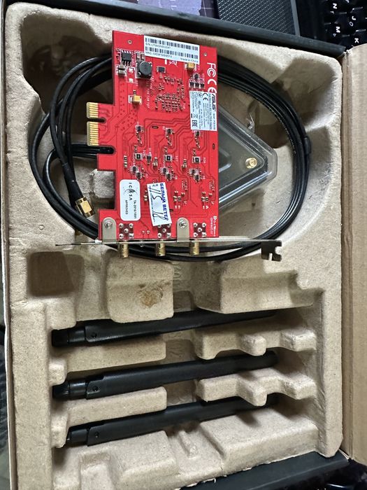 Wifi адаптер Asus PCE-AC68 новый