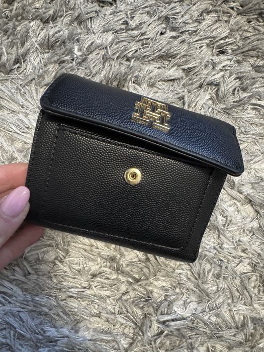 Оригинално портмоне Tommy Hilfiger