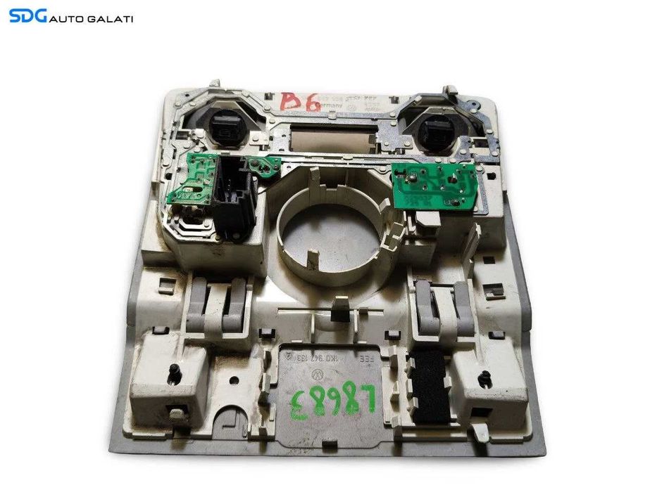 Lampa Iluminare Habitaclu Plafon Plafoniera cu Lumini Ambientala Volkswagen Passat B6 2005 - 2010 Cod 1K0947105 [L8683]