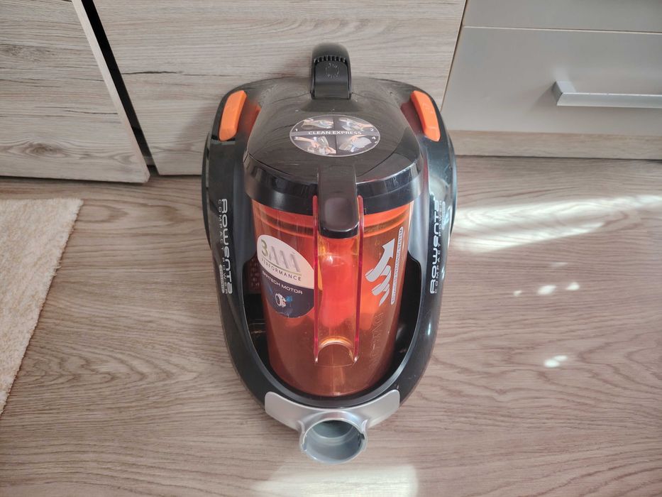 Aspirator fara sac Rowenta Compact Power Cyclonic , 750 w , defect