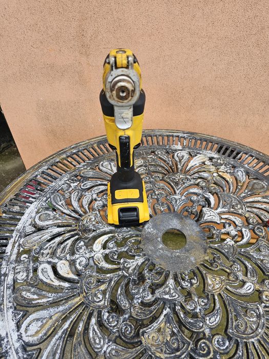 Multifuncțional dewalt model bruslhess