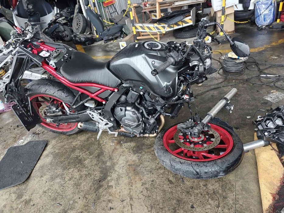 Мотоциклет  СУЗУКИ(Suzuki K4 1000,GSX-8F,Srad,SV 650) на части