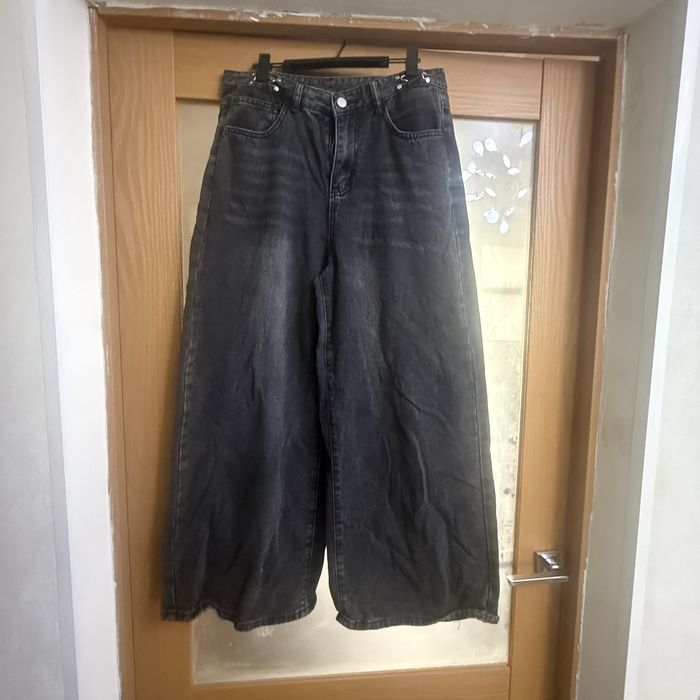 Продам джинсы клеш молодежные