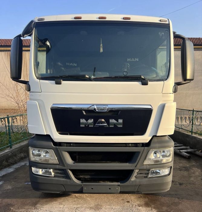 UZMan 26.400 Тягач сотилади