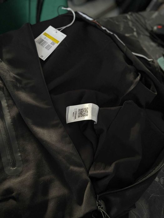 Trening NIKE Tech-Calitate Premium