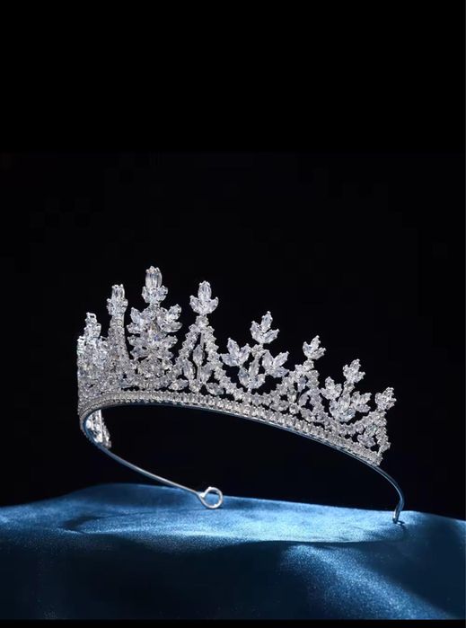 Vand Coronita - Tiara de nunta de la Glamadea
