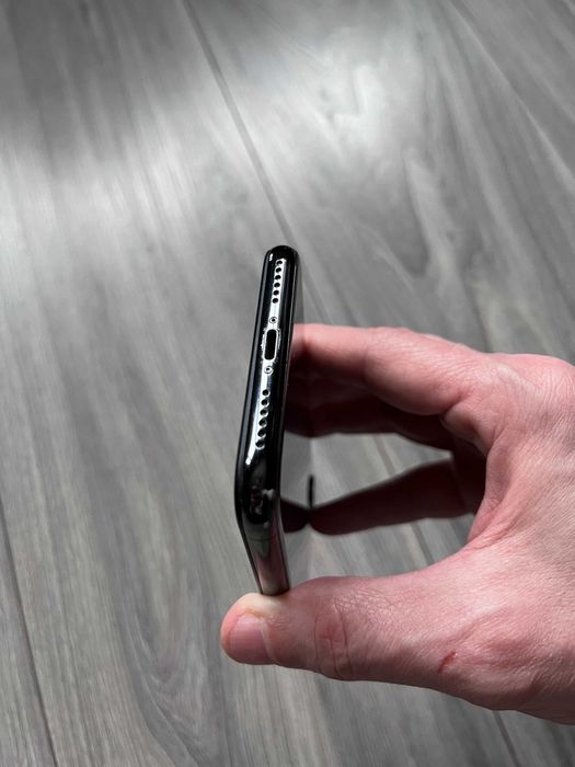 [VAND] Iphone 10 - 256GB - FARA incarcator / cablu - ecran nou