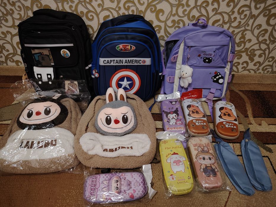 Игрушки и рюкзаки