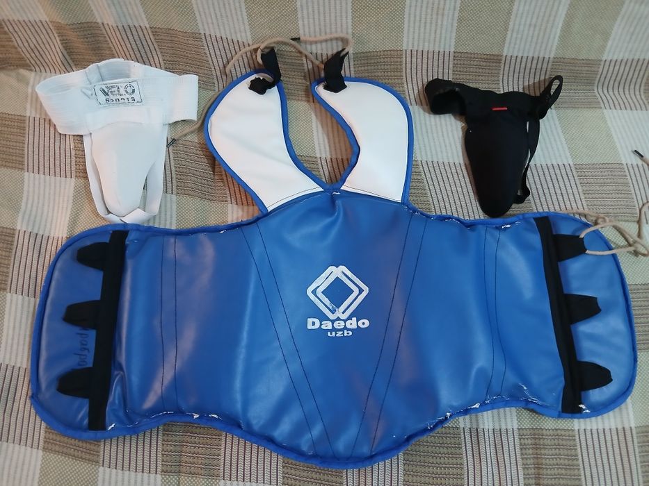 Все по 100000 Протекторы, кимоно и амуниция для таэквондо