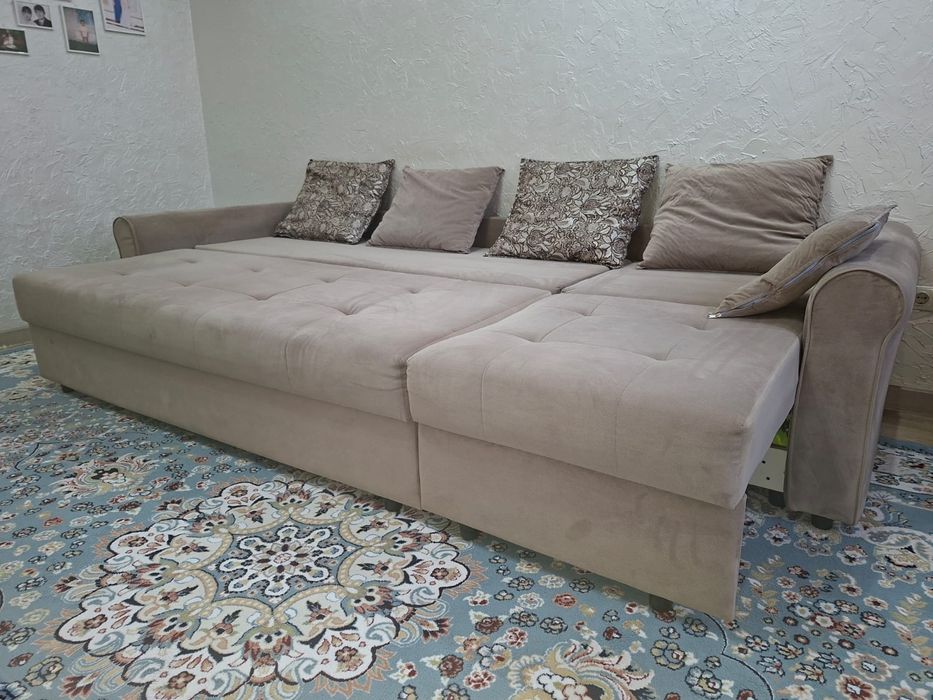Диван 3 метра на 1 метр 80 си