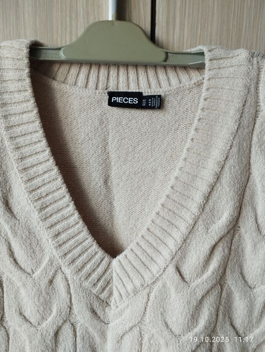 Нов голям дамски пуловер