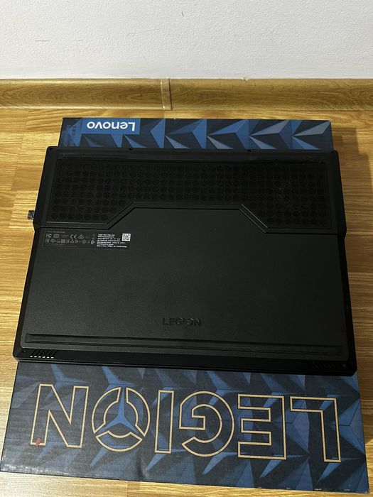 Lenovo legion 17 inch Laptop Gaming + facura si bon altex
