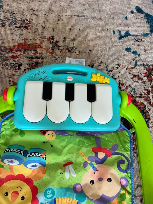 Fisher Price - Бебешка активна гимнастика Kick`N Play Piano