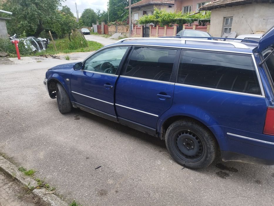 Продавам Пасат Б 5.5  1.9 131 На части