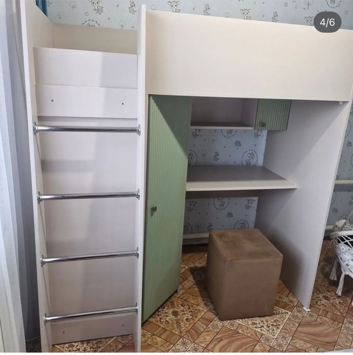 Продаётся новый кровать 3в1 , второй этаж спальни место 80/160 размер,