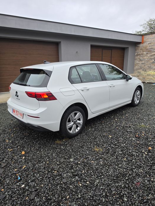 Vând Wolkswagen Golf 8