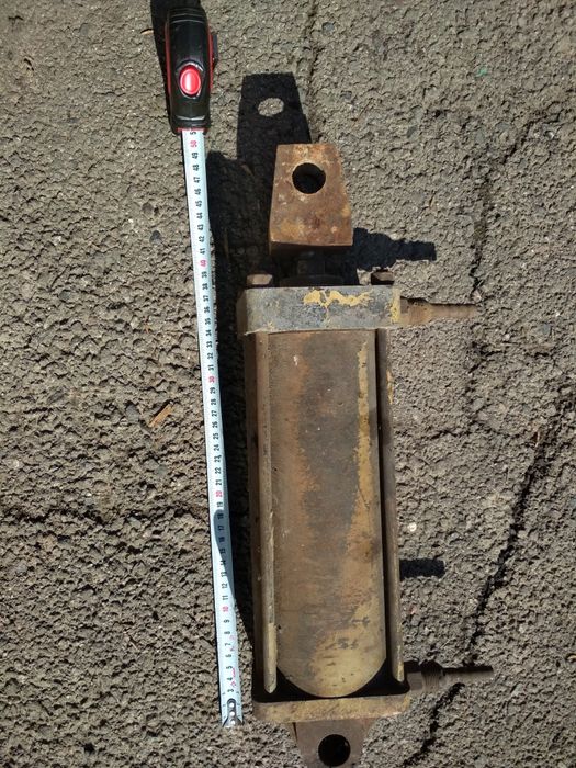 Пневмотический цилиндр