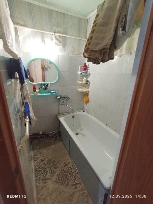 Срочно продам 2х комнатную  квартиру