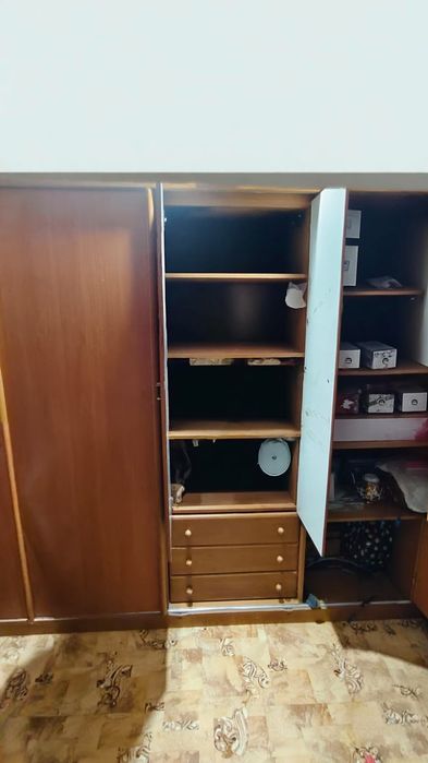 Продам шифоньер в хорошем состоянии б.у