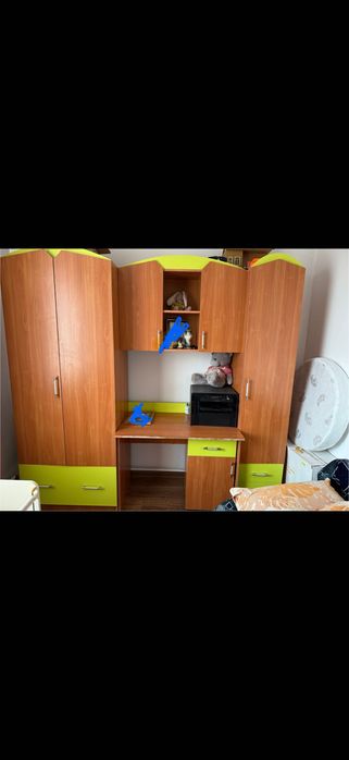 Шифоньер, комод, письменный стол